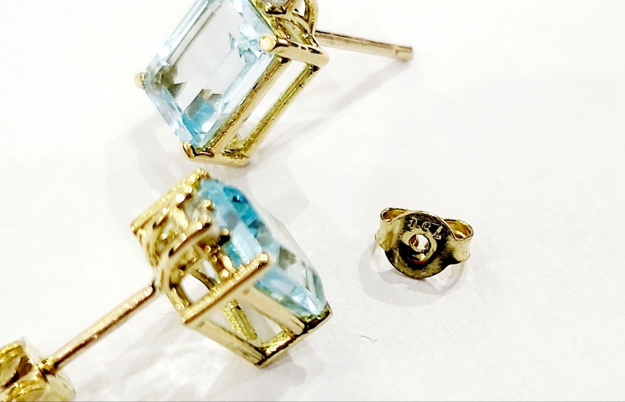 Orecchini in oro giallo 18K con topazio 3,80 ct e diamante 0,05 ct