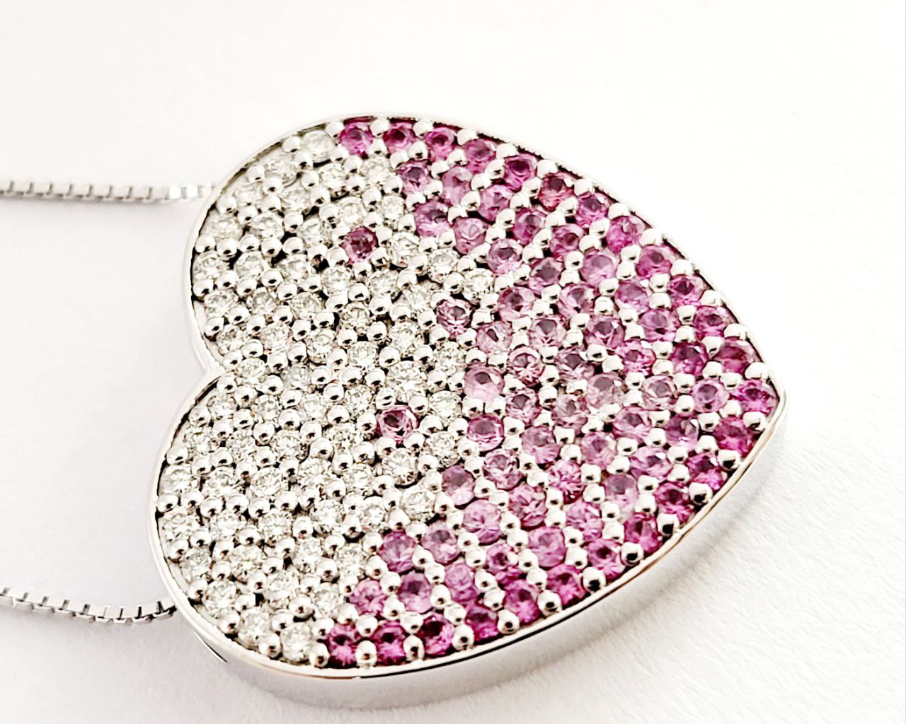 Collana cuore in pave' Oro bianco 18kt-750 con Diamanti ct 0,71 e Zaffiro Rosa ct 0,60