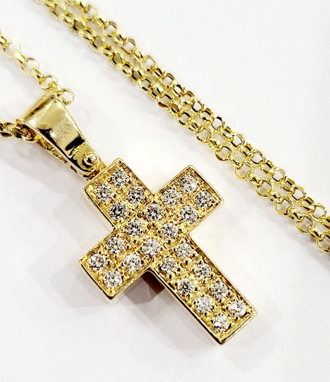 Collana rollo' con pendente Croce in pave' in Oro Giallo con Diamanti 0,40 ct 18 kt-750