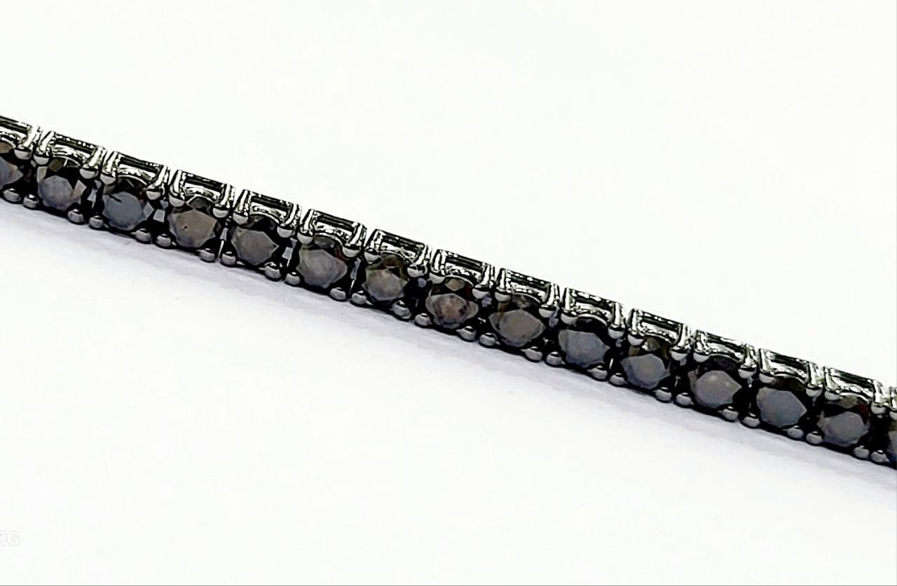 Bracciale Modello Tennis in Oro Bianco  Brunito  con Diamante ct 5,35 -21cm 18kt-750
