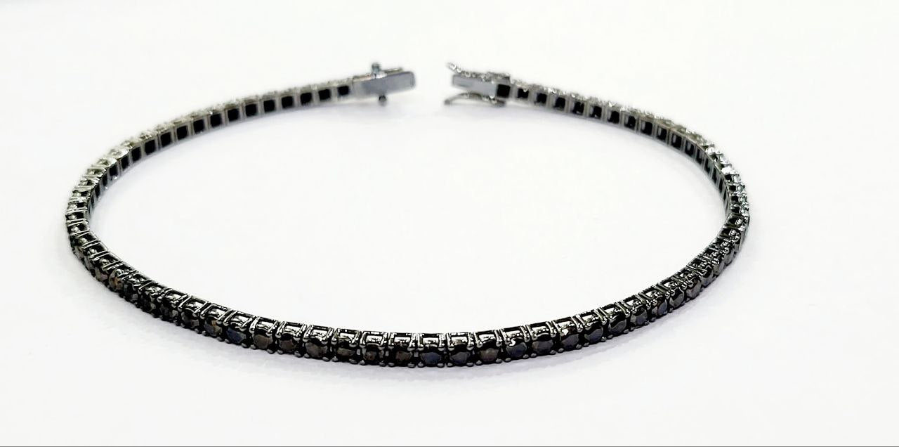 Bracciale Modello Tennis in Oro Bianco  Brunito  con Diamante ct 5,35 -21cm 18kt-750