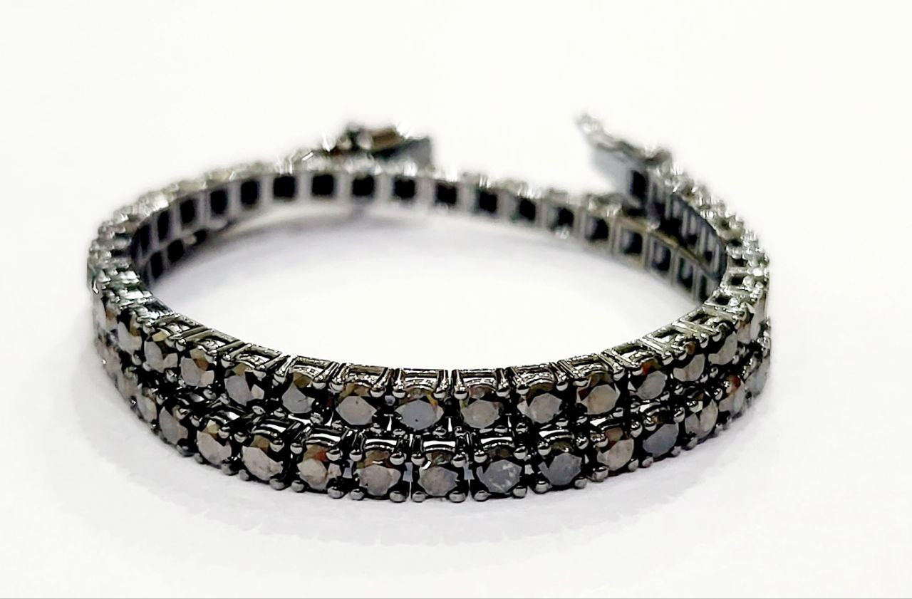 Bracciale Modello Tennis in Oro Bianco  Brunito  con Diamante ct 5,35 -21cm 18kt-750