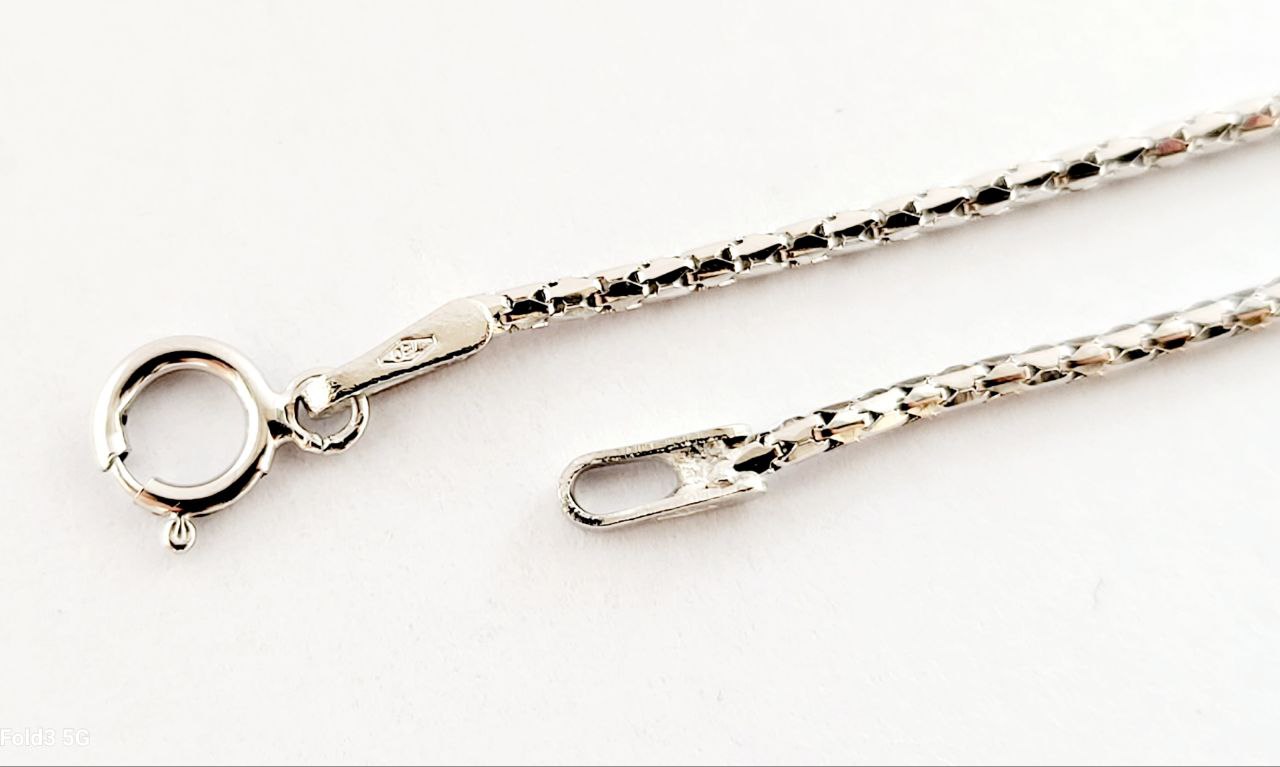 Collana con Croce in pave' Oro Bianco 18kt -750 Diamanti Bianchi ct 0,10 Zaffiro Rosa ct 0,58