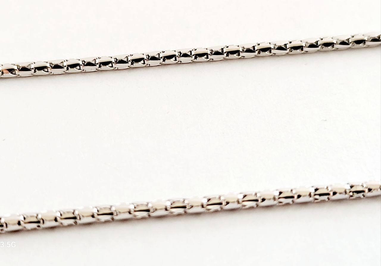 Collana con Croce in pave' Oro Bianco 18kt -750 Diamanti Bianchi ct 0,10 Zaffiro Rosa ct 0,58