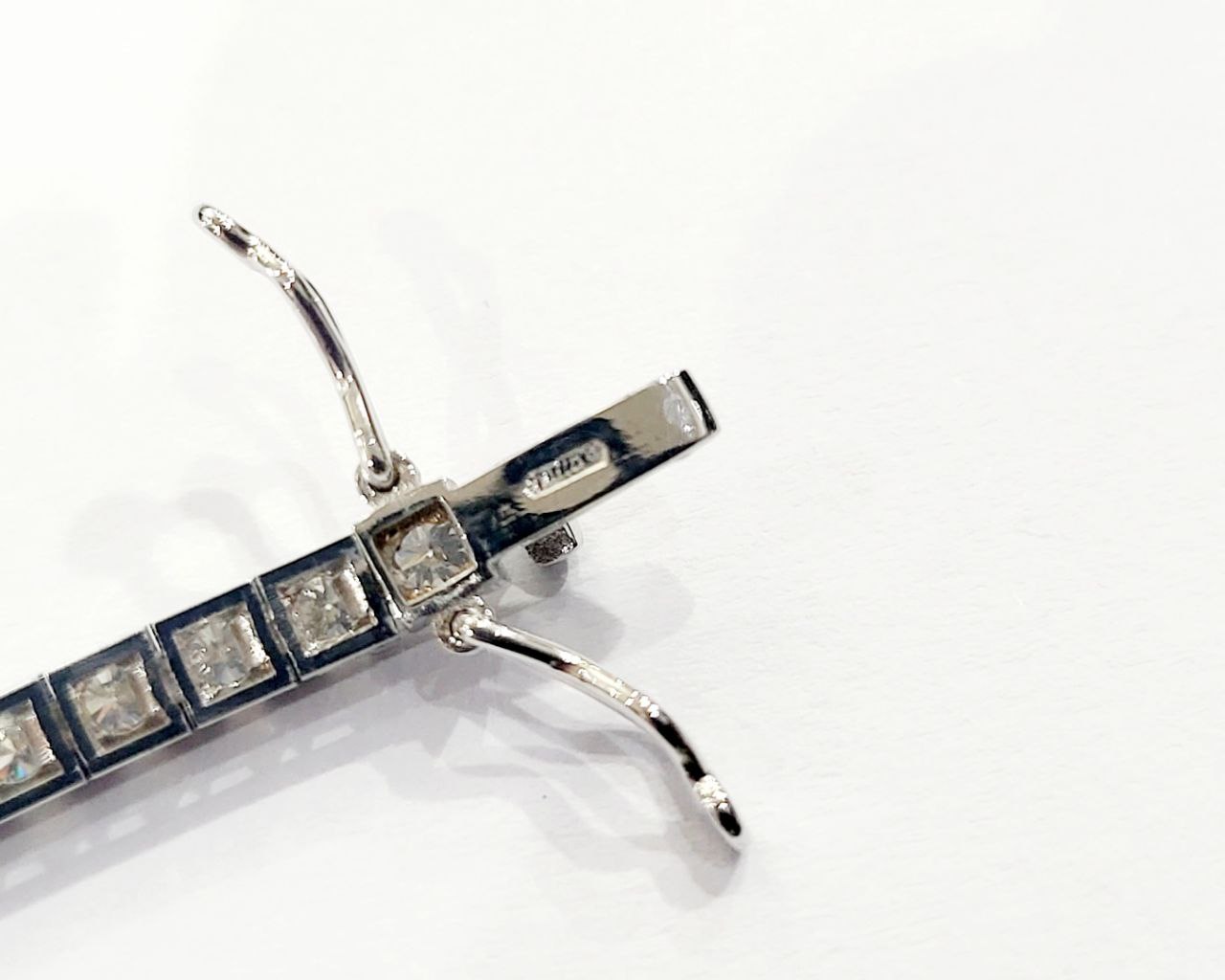 Bracciale modello tennis in Oro Bianco 18 kt con Diamanti bianchi naturali Ct 3,31- 18 cm