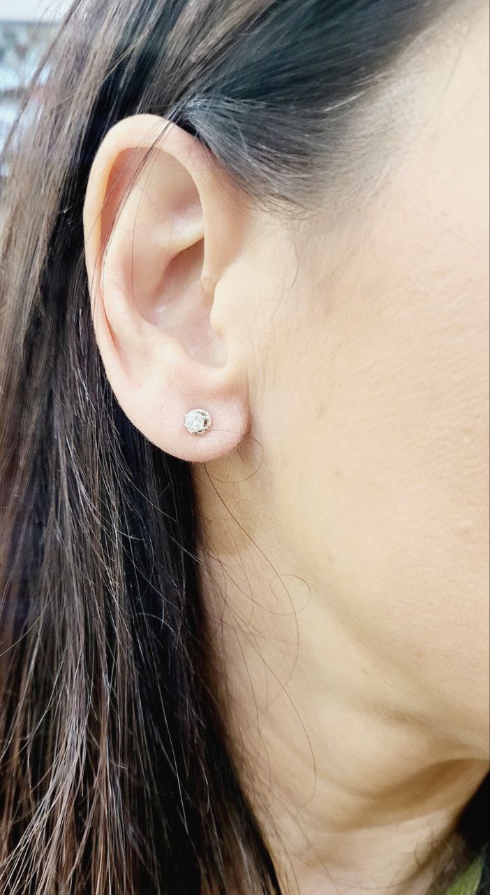 Orecchini punto luce Tiffany in oro bianco 18K con Diamanti 0,50 ct