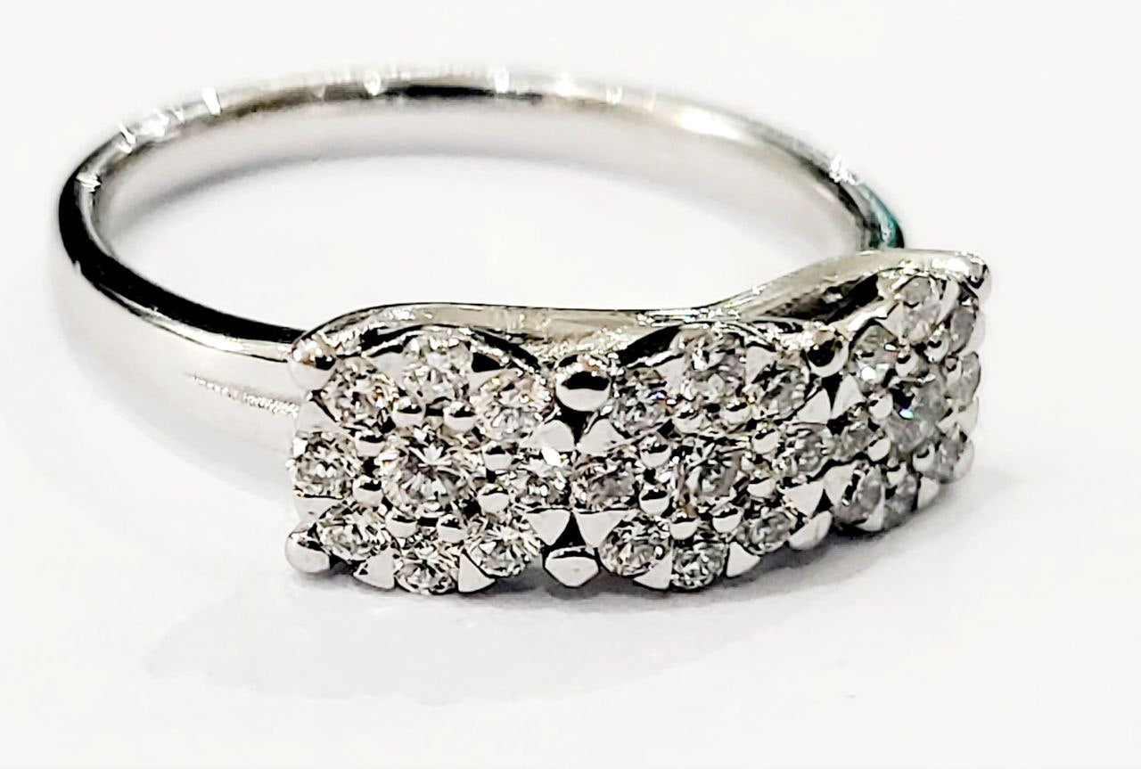 Anello trilogy magic in Oro Bianco con Diamanti 0,57 ct 18kt (750)
