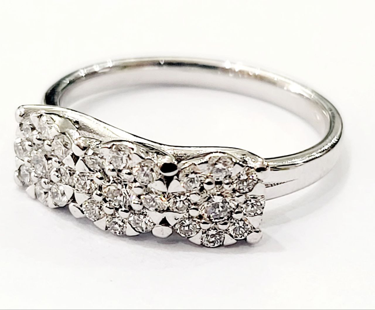 Anello trilogy magic in Oro Bianco con Diamanti 0,57 ct 18kt (750)