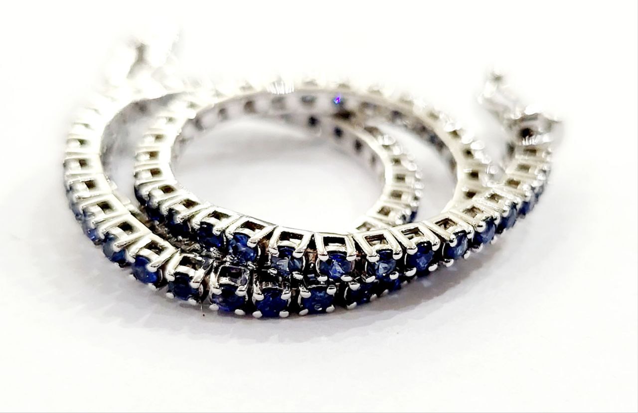 Bracciale Tennis in Oro Bianco con Zaffiri 1,77 ct e Diamanti 0,08 ct 18 kt (750)