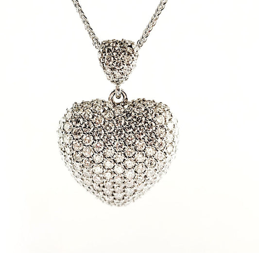 Collana con  ciondolo cuore bombato in pave' piccolo  Oro Bianco  18kt-750 con Diamanti  bianchi naturali taglio brillanti 1,85 Ct