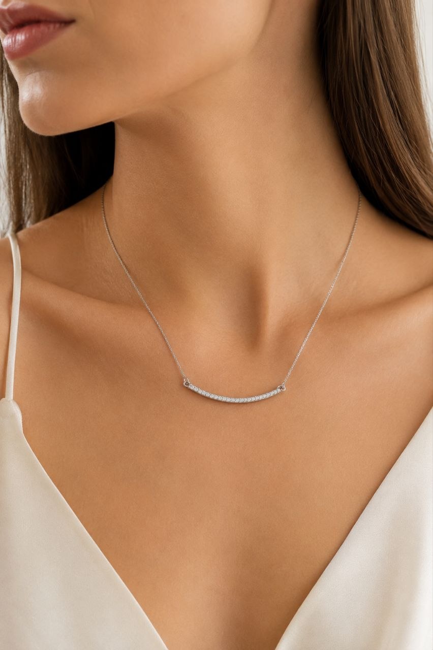 Collana “sorriso” con diamanti ct 0,25 in oro bianco 18 kt (750)