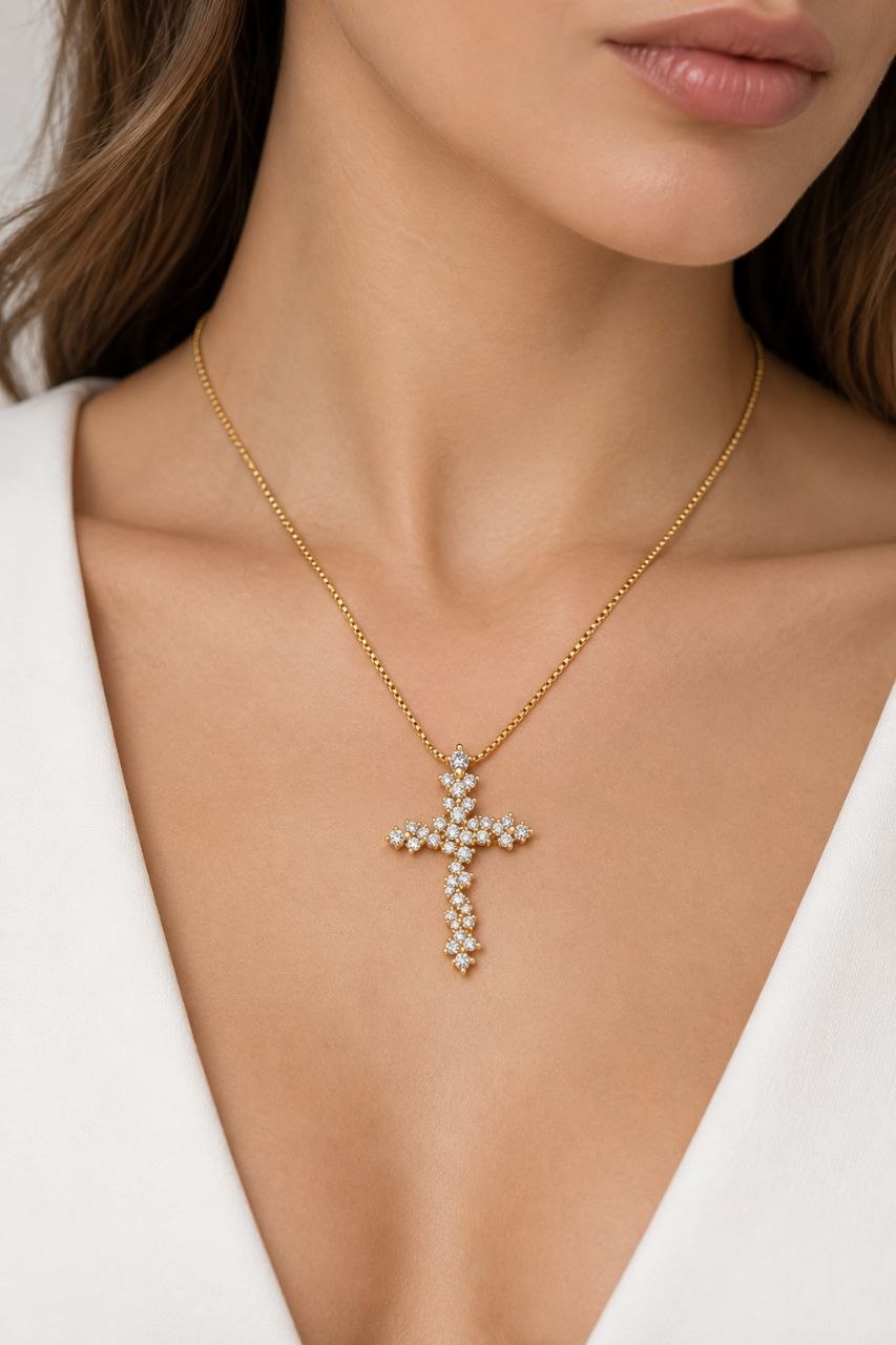 Collana con croce floreale diamanti bianchi ct 1,12 in oro giallo 18kt (750)