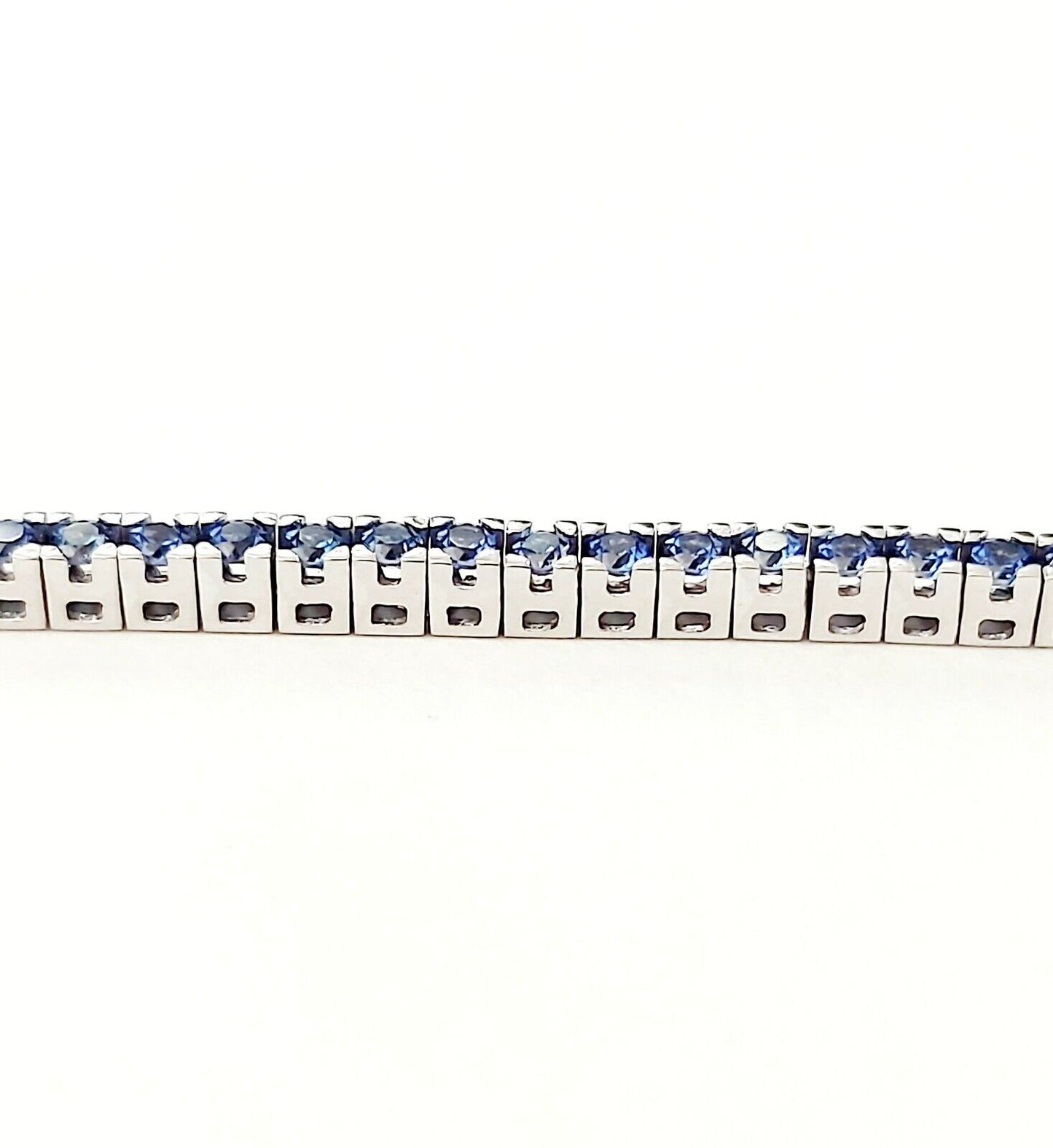 Bracciale Tennis Astralia in Oro Bianco con Zaffiri 2,40 ct 18 kt (750)