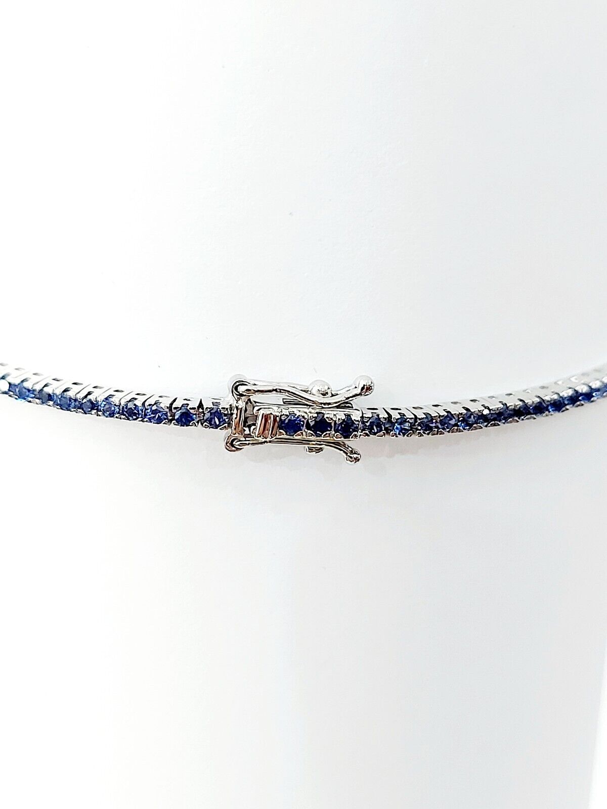 Bracciale Tennis Astralia in Oro Bianco con Zaffiri 2,40 ct 18 kt (750)