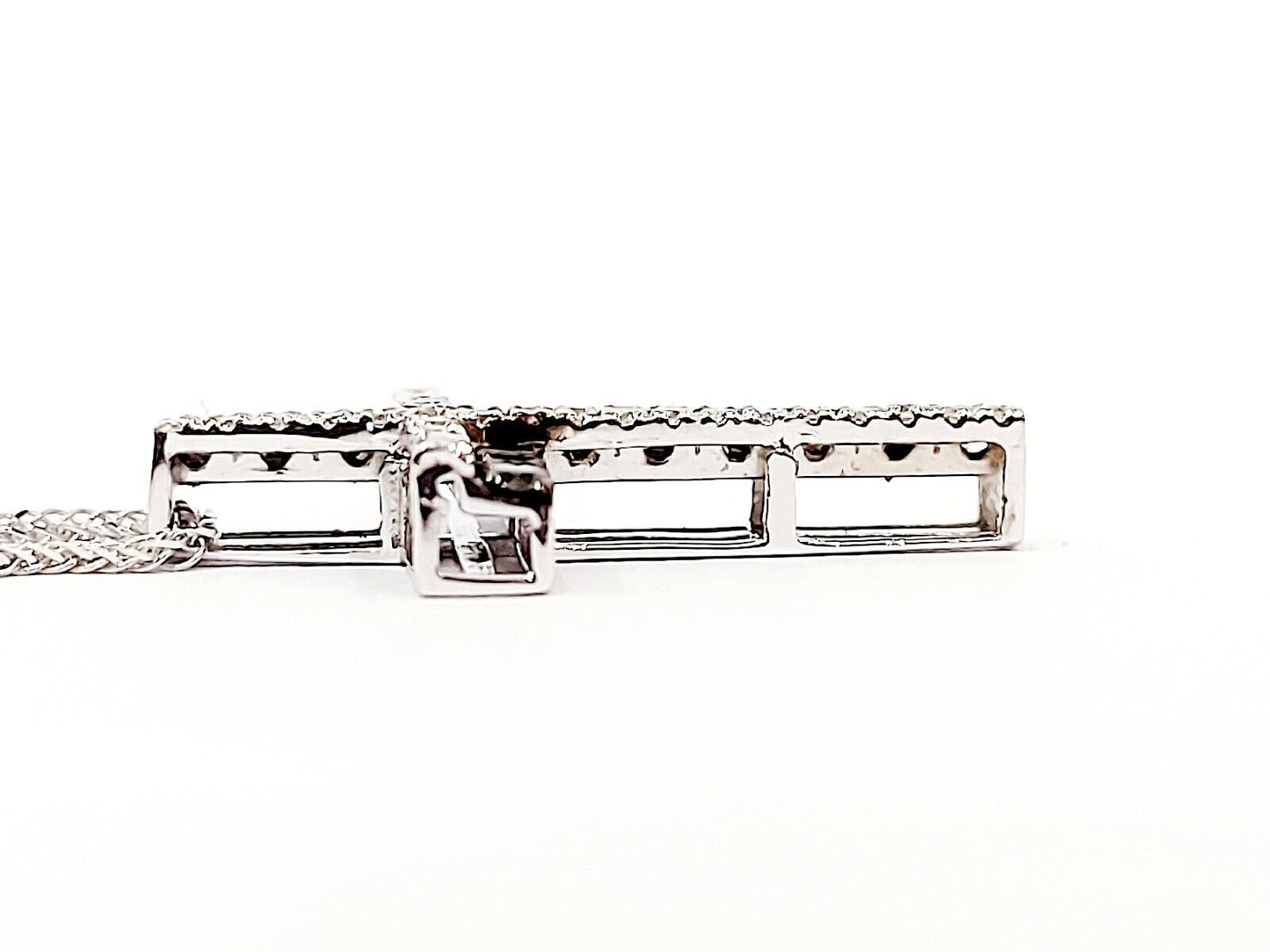 Collana pendente Diamanti Neri ct 0,56 Diamanti Bianchi ct 0,30 Oro Bianco 18 kt-750
