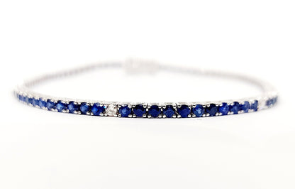 Bracciale Tennis Astralia in Oro Bianco con Zaffiri blu 4,00 ct e Diamanti 0,24 ct 18 kt (750)