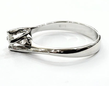 Anello Solitario Valentino in Oro bianco con Diamante 0,15 ct 18 kt (750)