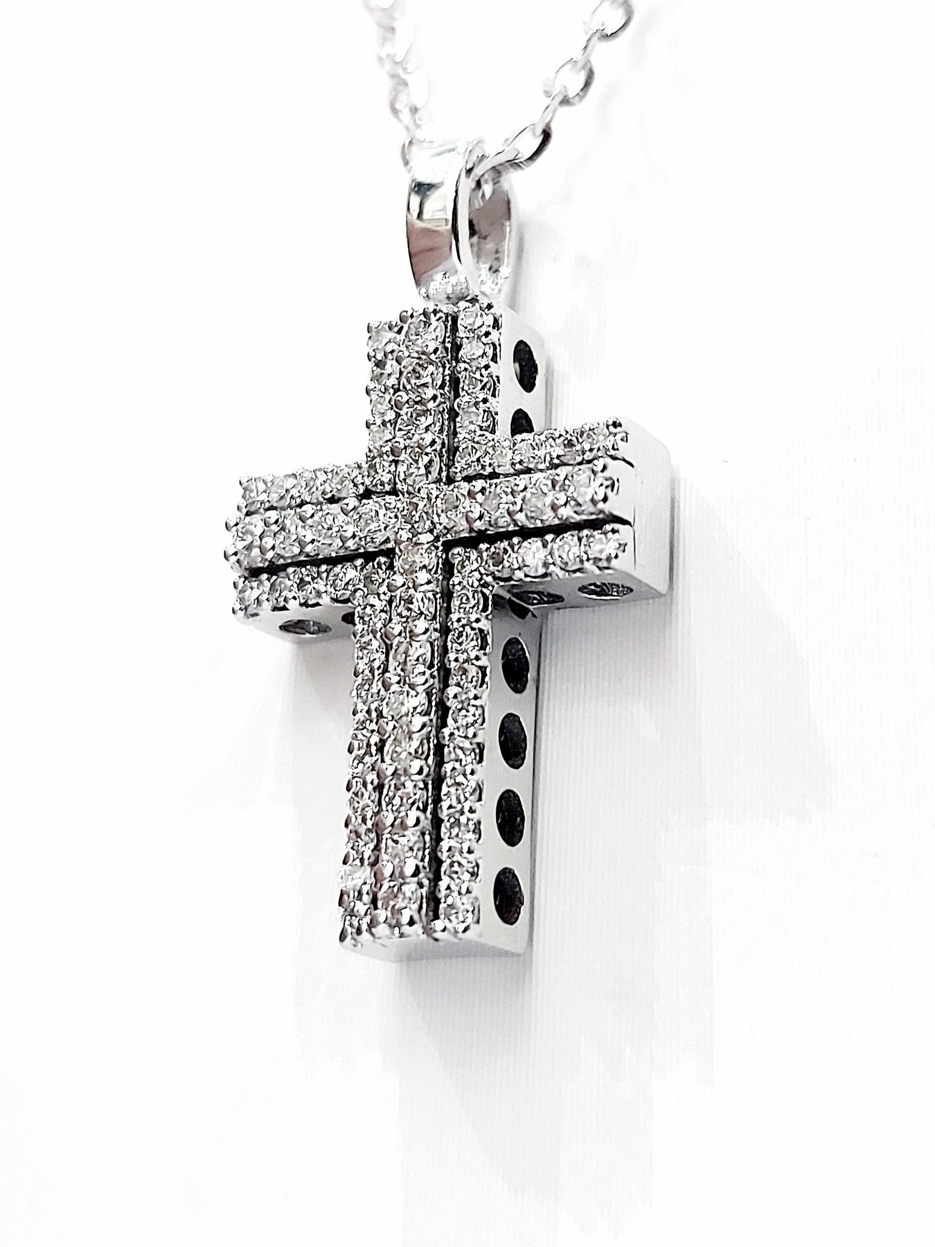 Collana e pendente croce Diamanti 0,45 ct in Oro Bianco 18kt (750)