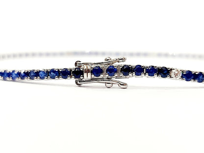 Bracciale Tennis Astralia in Oro Bianco con Zaffiri blu 4,00 ct e Diamanti 0,24 ct 18 kt (750)