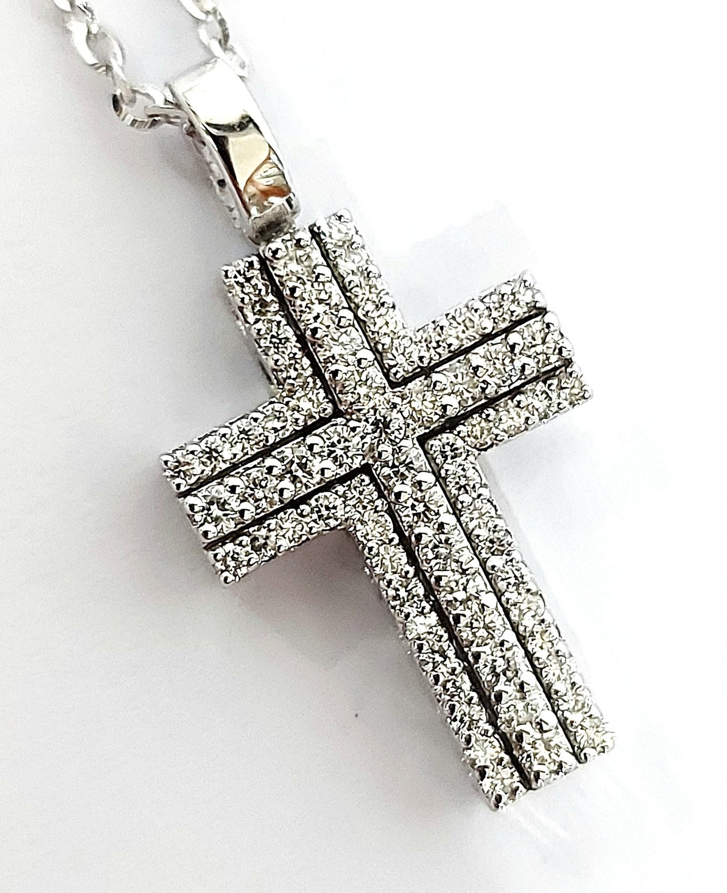 Collana e pendente croce Diamanti 0,45 ct in Oro Bianco 18kt (750)