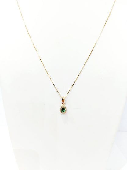 Collana e pendente con Smeraldo a goccia 0,40 ct e Diamanti 0,24 ct in Oro Giallo 18 kt (750)