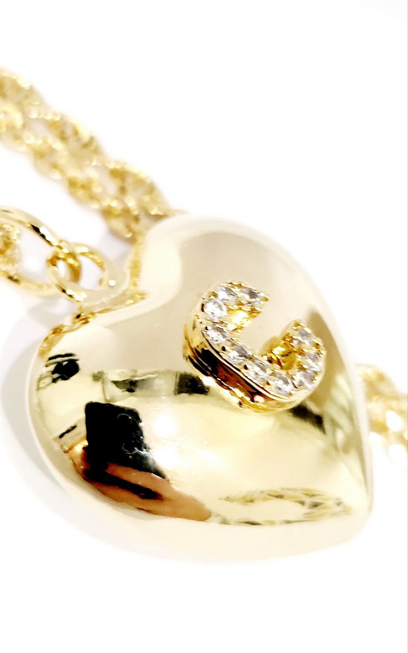 Collana cuore bombato in oro 18 kt con lettera personalizzata in diamanti ct 0,14