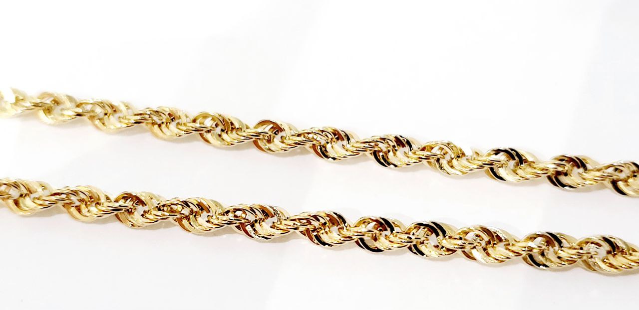 Collana cuore bombato in oro 18 kt con lettera personalizzata in diamanti ct 0,14