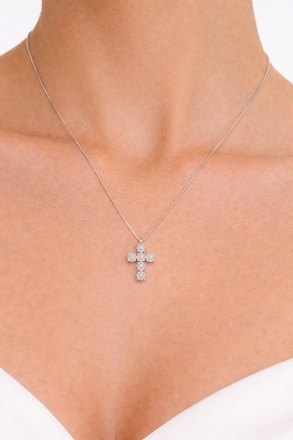 Collana con pendente croce modello magic con diamanti ct 0,63 in oro 18kt (750)