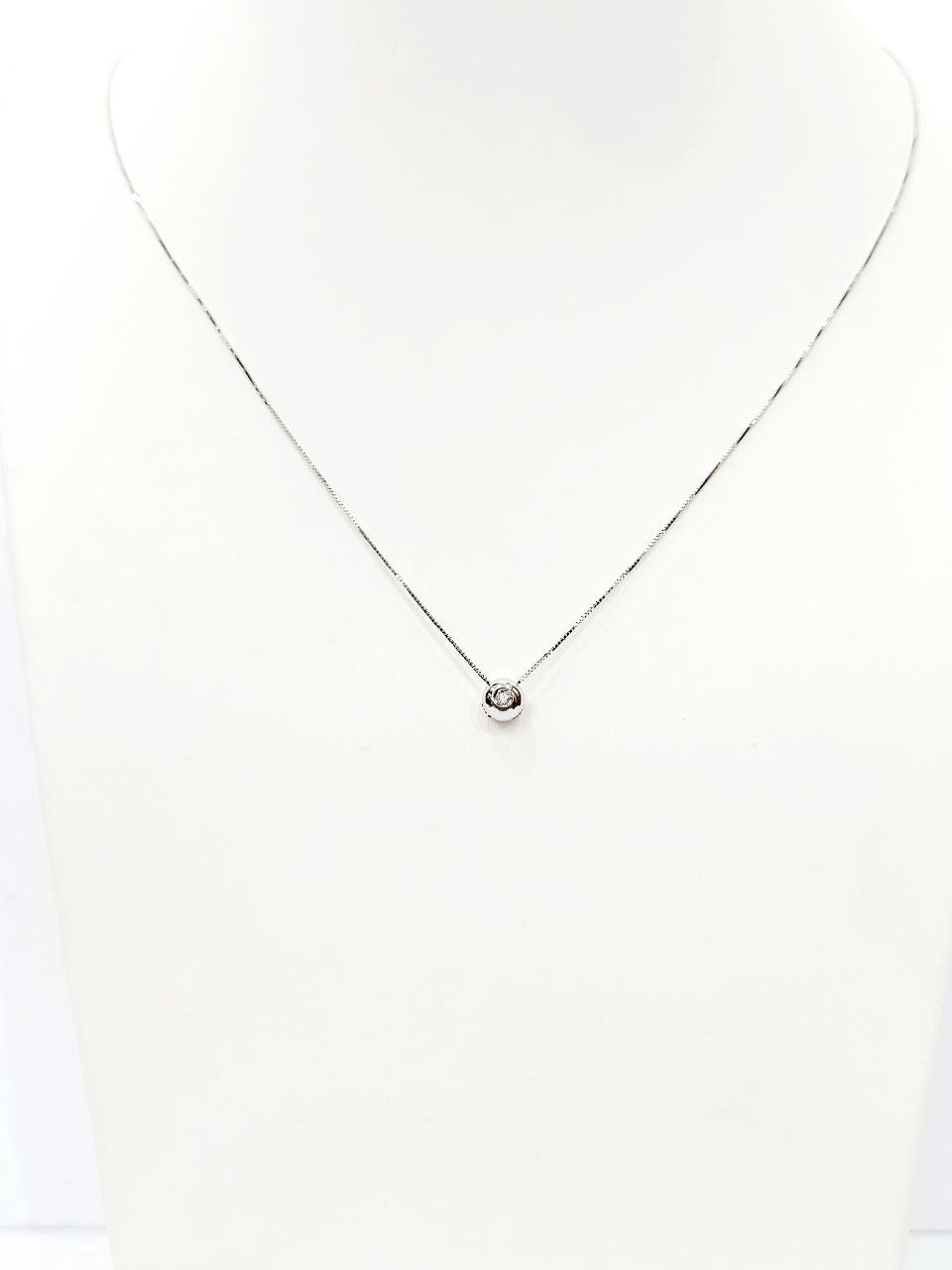 Collana e pendente punto luce a cipollina in Oro Bianco con Diamante 0,10 ct 18 kt (750)