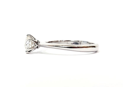 Anello solitario 6 griffe 0,50 ct Astralia Oro Bianco con Diamante e certificato gemmologico HRD 18 Kt