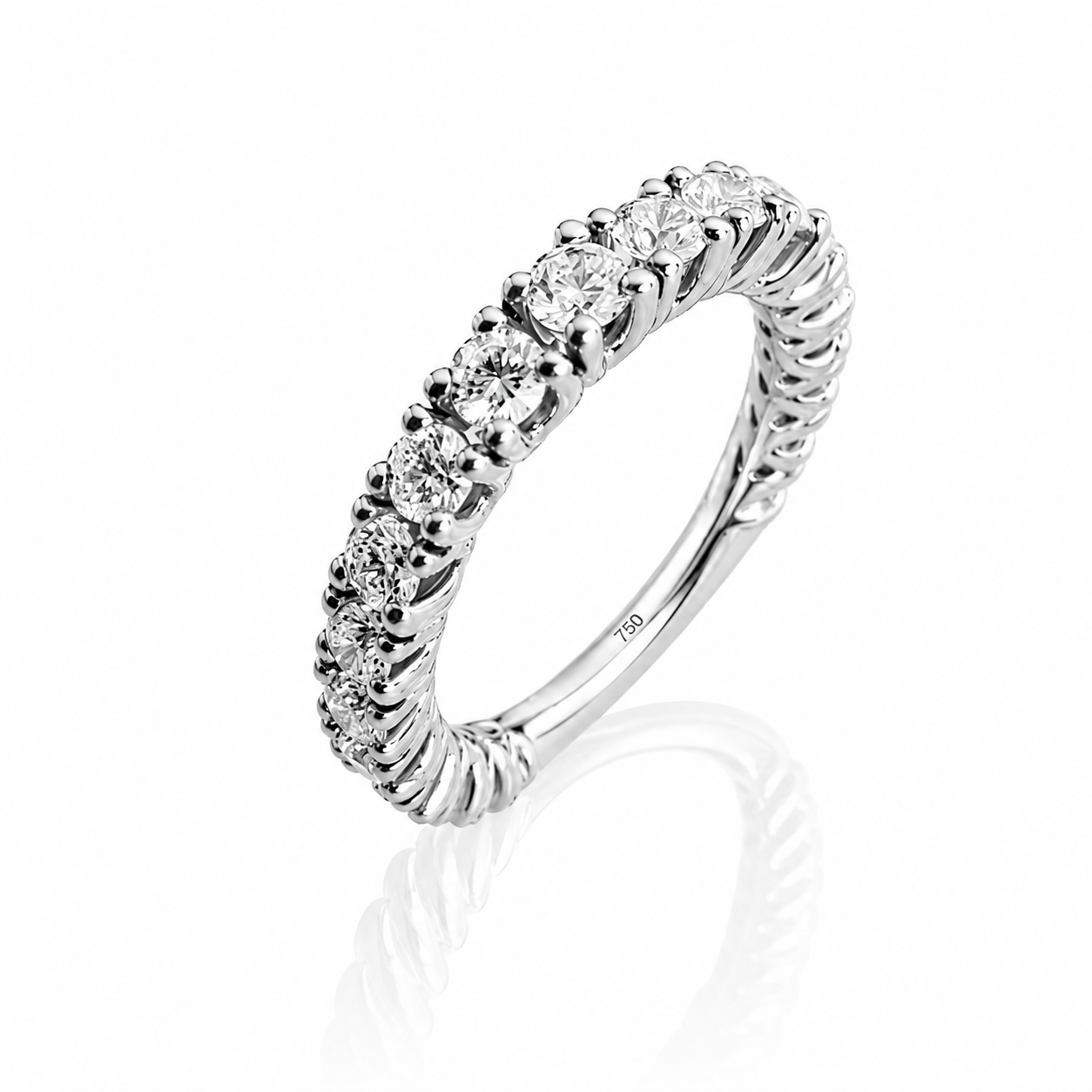 Anello veretta dégradé con diamanti ct 1,51 in oro bianco 18Kt (750)