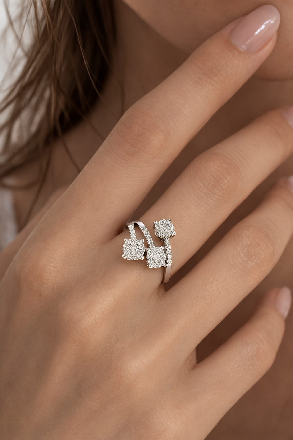 Anello trilogy magic con diamanti ct 0,49 in oro bianco 18kt (750)