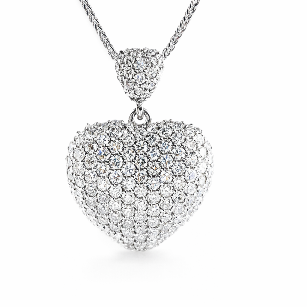 Collana con pendente a cuore bombato impreziosita da diamanti bianchi ct 1,85 in oro bianco 18kt (750)