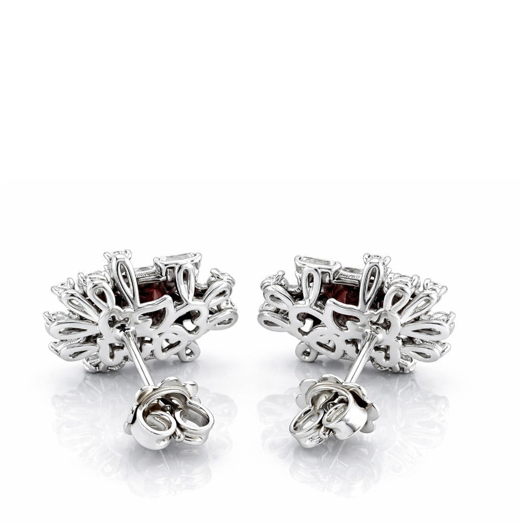 Orecchini bottone con Rubini ct 2,00 e Diamanti ct 1,40 in oro bianco 18kt (750) certificato GEM-TECH