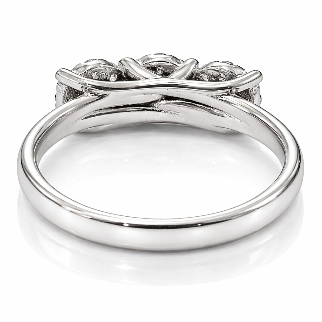 Anello trilogy magic con Diamanti ct 0,57 in oro bianco 18Kt (750)