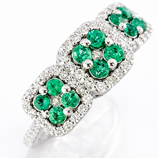 Anello trilogy magic con Diamanti 0,55 ct e Smeraldi 0,57 ct in oro bianco 18Kt (750)