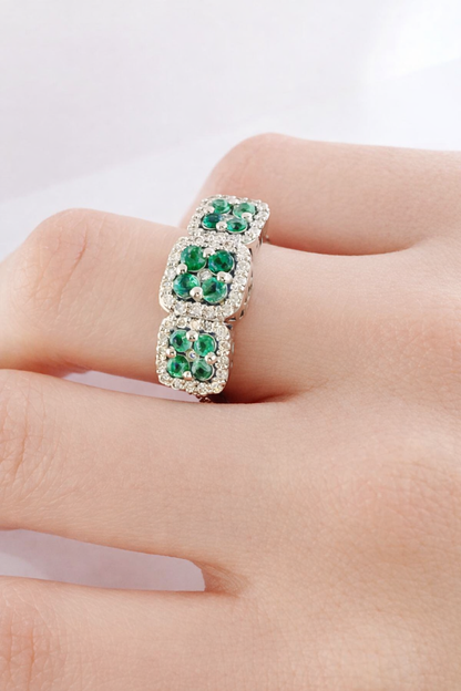 Anello trilogy magic con Diamanti 0,55 ct e Smeraldi 0,57 ct in oro bianco 18Kt (750)