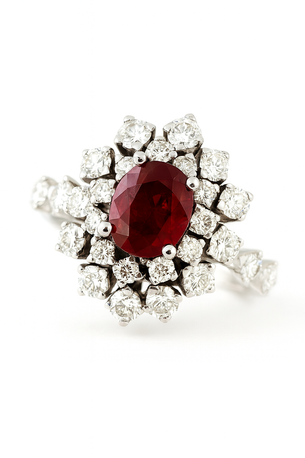 Anello Kate Astralia in oro bianco 18kt con Rubino centrale 0,85 ct Diamanti ct 0,80