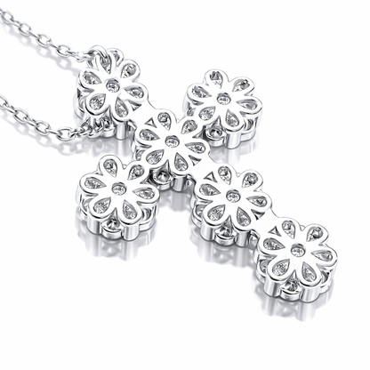 Collana con pendente a croce floreale impreziosita da pavé di diamanti bianchi ct 1,60 in oro bianco 18 kt (750)