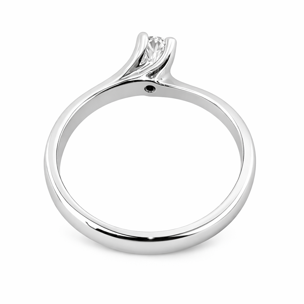 Anello solitario Valentino 4 griffe con Diamante ct 0,10 in oro bianco 18Kt (750)