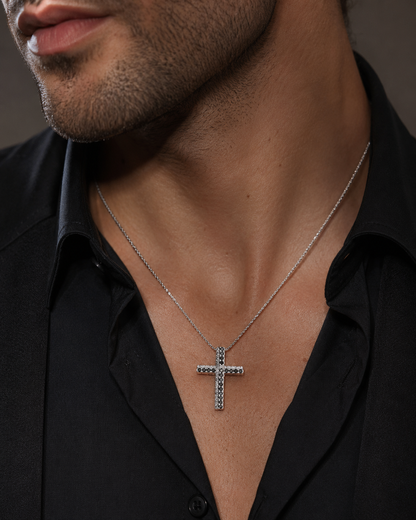 Collana croce con diamanti ct 0,62 in oro bianco 18kt (750)