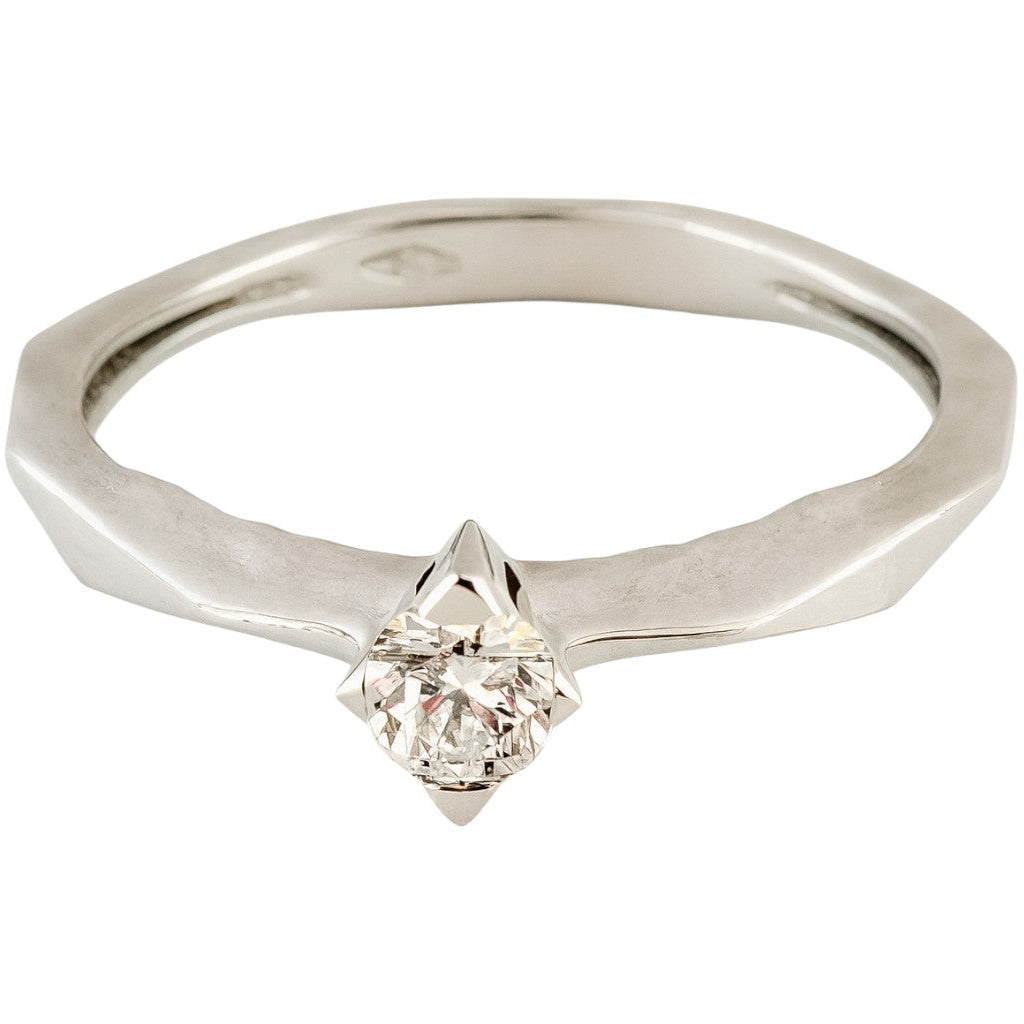 Anello Solitario spigoloso in oro bianco 18K con Diamante Ct 0,20