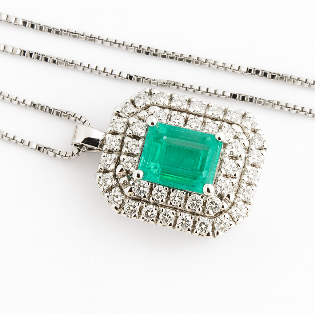 Collana pendente ottagonale in oro bianco 18k con Diamanti 0,40 ct e Smeraldo 0,70 ct