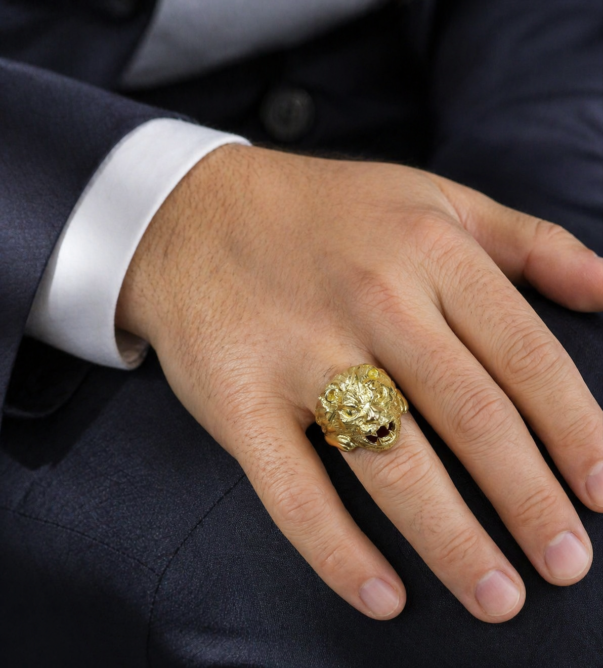 Anello testa di Leone in Oro giallo 18kt (750) - 14.3gr - Oreficeria