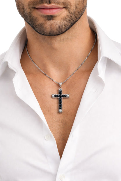 Collana Croce con Diamanti bianchi ct 0,25 Diamanti Neri ct 1,07 in oro bianco 18kt (750)