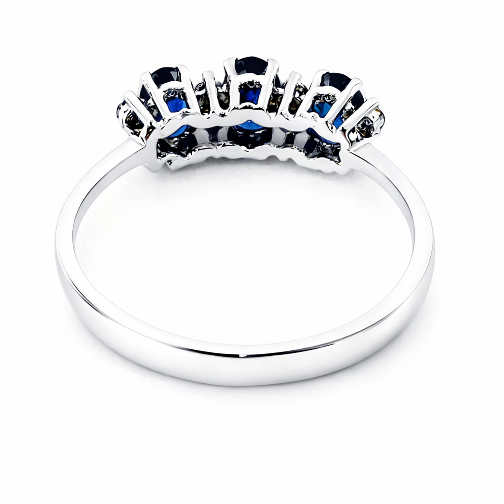 Anello trilogy con zaffiri ovali ct 0,89 e Diamanti ct 0,09 in oro bianco 18kt (750)