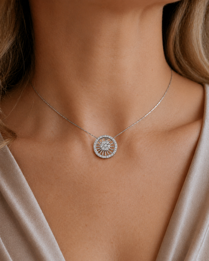 Collana con pendente in diamanti ct 0,30 oro bianco 18kt (750)