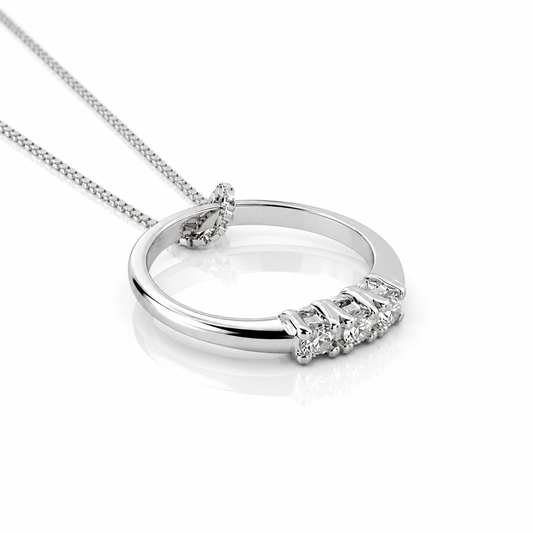 Collana con pendente anello trilogy "Baby" diamanti ct 0,06 in oro bianco 18kt (750)