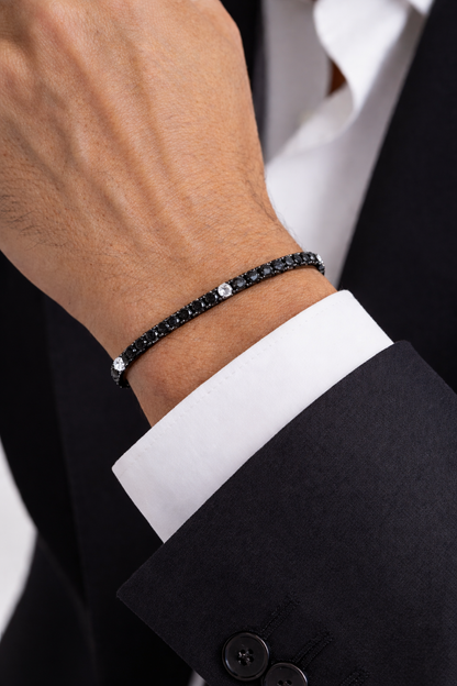 Bracciale Tennis Diamanti Neri ct 6,00 Diamanti Bianchi ct 0,48 in oro bianco 18kt (750) - Certificato Gem Tech