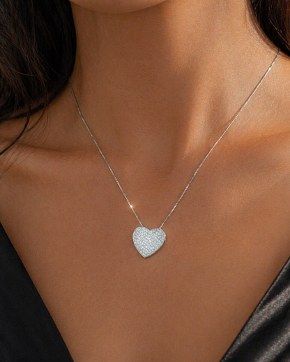 Collana con pendente a cuore in pavé di diamanti da 0,50 ct in oro bianco 18kt (750)